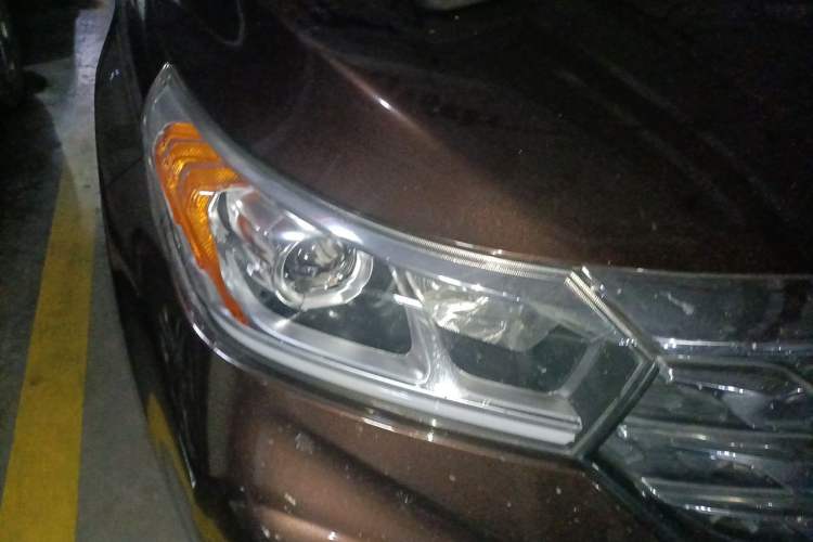 Used GAC Trumpchi GS4 2018 235T Automatic Two-Wheel Drive Elite Edition Right Front Headlight