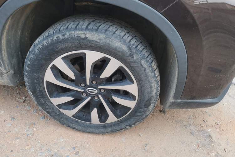 Used GAC Trumpchi GS4 2018 235T Automatic Two-Wheel Drive Elite Edition Right Front Wheel Hub