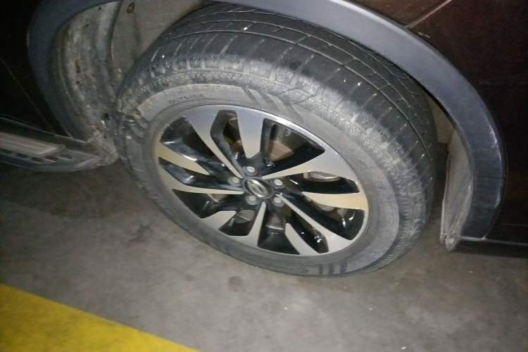 Used GAC Trumpchi GS4 2018 235T Automatic Two-Wheel Drive Elite Edition Right Front Wheel Hub