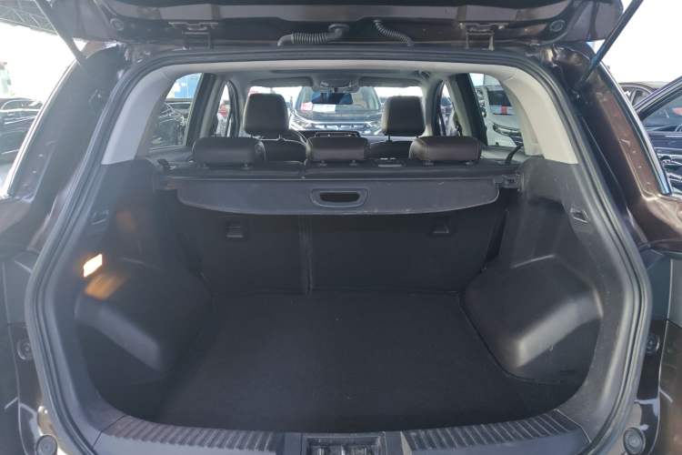 Used GAC Trumpchi GS4 2018 235T Automatic Two-Wheel Drive Luxury Smart Connectivity Version Trunk