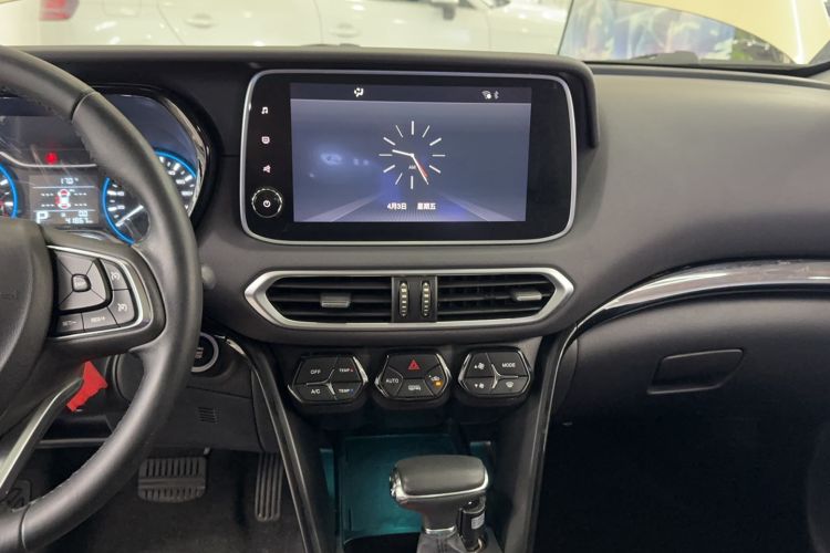 Used GAC Trumpchi GS4 2018 235T Automatic Two-Wheel-Drive Supreme Edition Audio And AC Panel