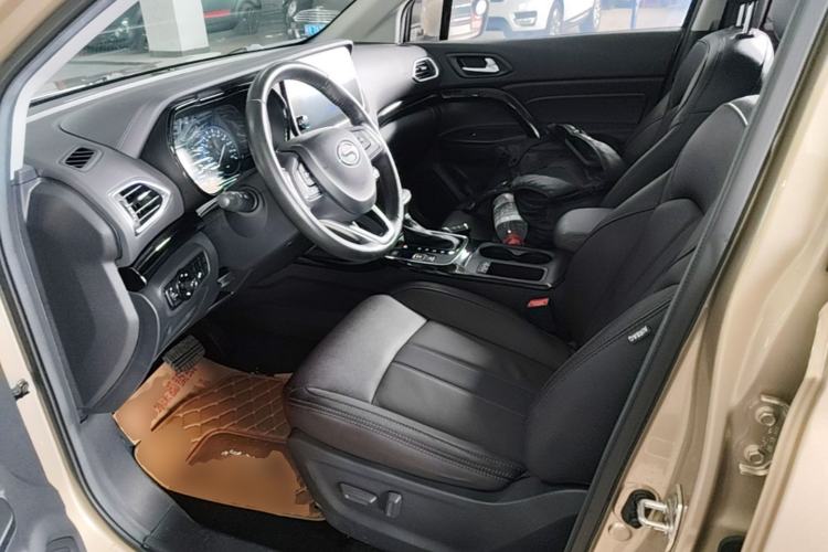 Used GAC Trumpchi GS4 2018 235T Automatic Two-Wheel Drive Luxury Smart Connectivity Millionth Anniversary Edition Driver Seat