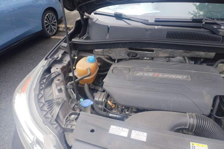 Used GAC Trumpchi GS4 2018 235T Automatic Two-Wheel Drive Luxury Smart Connectivity Version Engine Bay Right