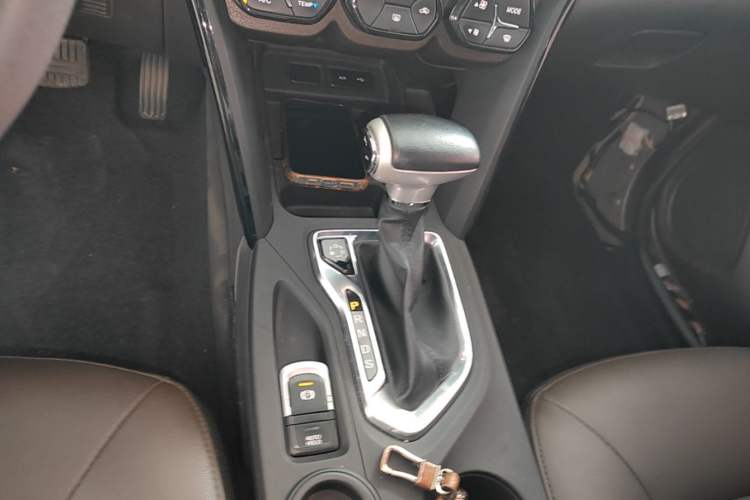 Used GAC Trumpchi GS4 2018 235T Automatic Two-Wheel Drive Elite Edition Gear Lever