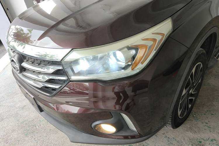 Used GAC Trumpchi GS4 2018 235T Automatic Two-Wheel Drive Elite Edition Left Front Headlight