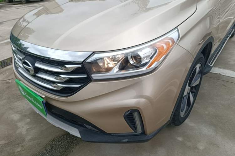 Used GAC Trumpchi GS4 2018 235T Automatic Two-Wheel Drive Luxury Smart Connectivity Version Left Front Headlight