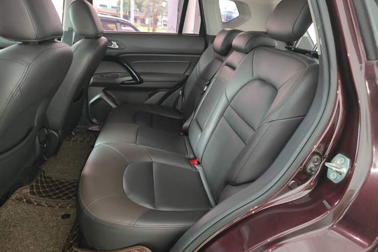 Used GAC Trumpchi GS4 2018 235T Automatic Two-Wheel Drive Elite Edition Left Rear Seat