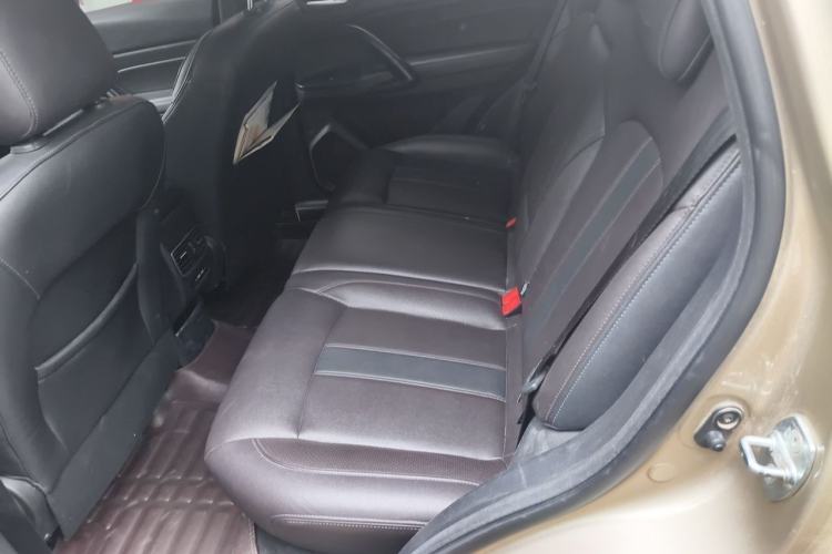 Used GAC Trumpchi GS4 2018 235T Automatic Two-Wheel Drive Elite Millionth Anniversary Edition Left Rear Seat