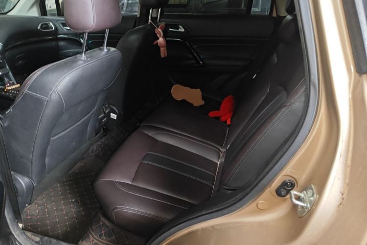 Used GAC Trumpchi GS4 2018 235T Automatic Two-Wheel-Drive Supreme Edition Left Rear Seat