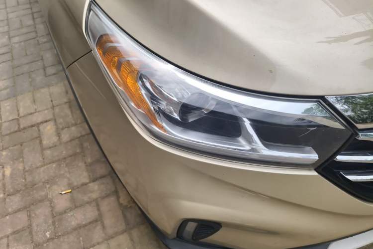 Used GAC Trumpchi GS4 2018 235T Automatic Two-Wheel Drive Elite Millionth Anniversary Edition Right Front Headlight