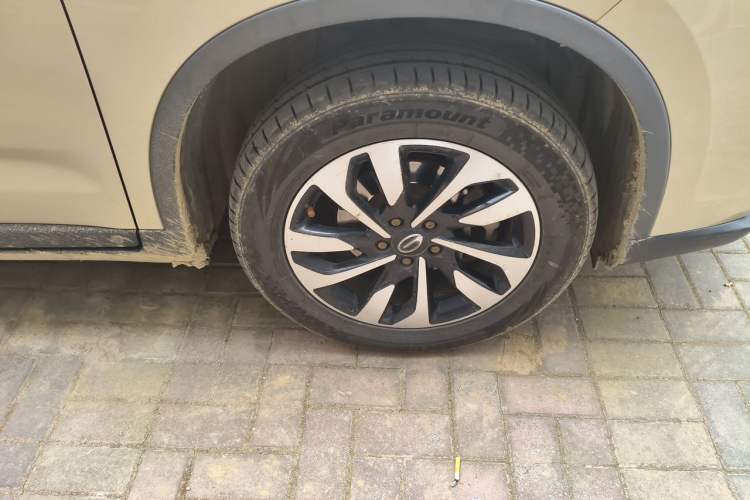 Used GAC Trumpchi GS4 2018 235T Automatic Two-Wheel Drive Elite Millionth Anniversary Edition Right Front Wheel Hub