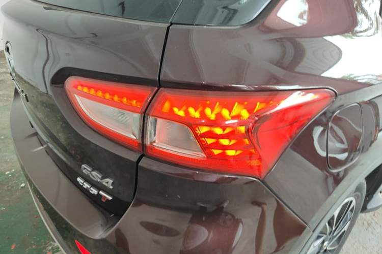Used GAC Trumpchi GS4 2018 235T Automatic Two-Wheel Drive Elite Edition Right Rear Taillight