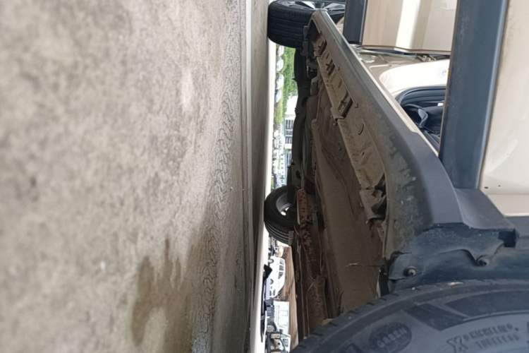 Used GAC Trumpchi GS4 2018 235T Automatic Two-Wheel Drive Luxury Smart Connectivity Version Right Side Sill
