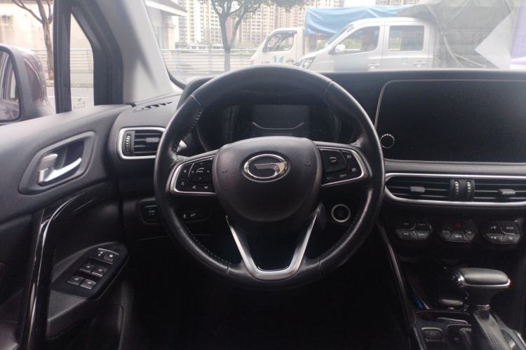 Used GAC Trumpchi GS4 2018 235T Automatic Two-Wheel Drive Luxury Smart Connectivity Version Steering Wheel