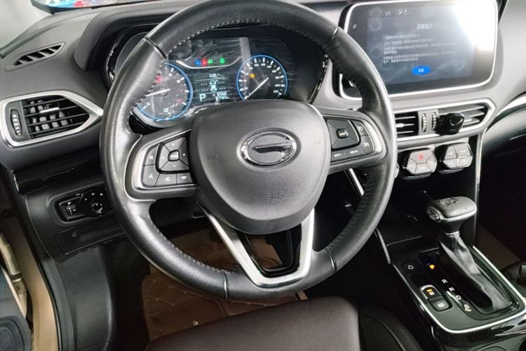 Used GAC Trumpchi GS4 2018 235T Automatic Two-Wheel Drive Luxury Smart Connectivity Millionth Anniversary Edition Steering Wheel