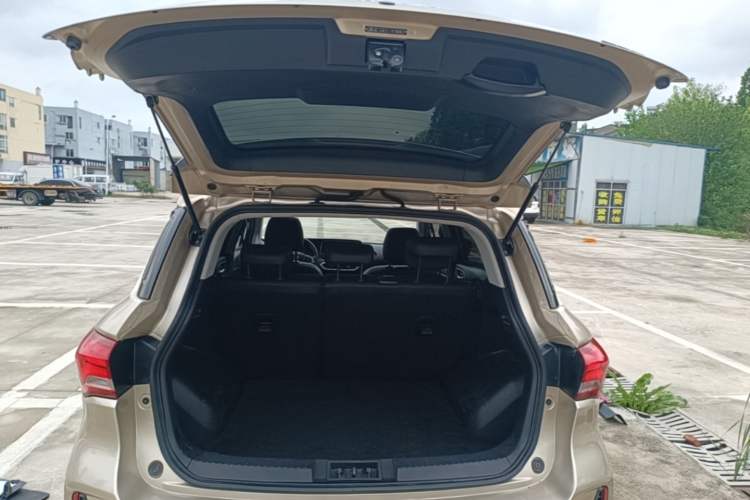 Used GAC Trumpchi GS4 2018 235T Automatic Two-Wheel Drive Luxury Smart Connectivity Version Trunk