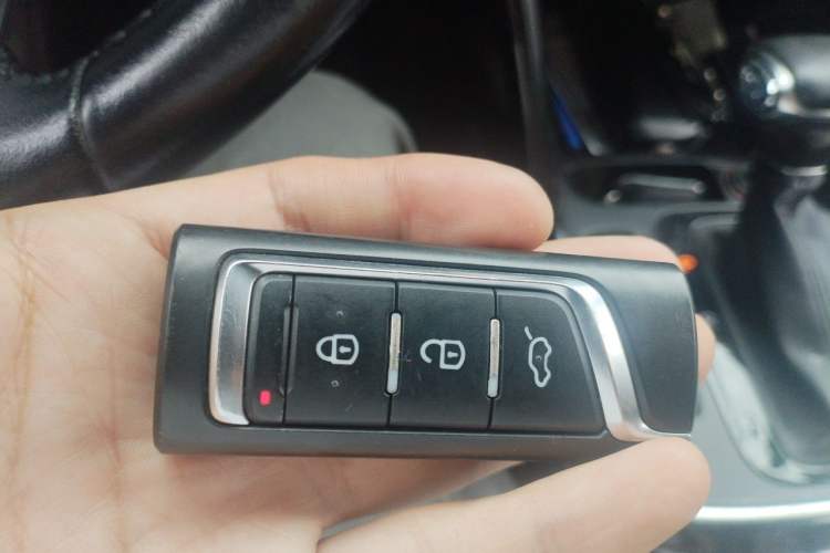 Used GAC Trumpchi GS4 2018 235T Automatic Two-Wheel Drive Luxury Smart Connectivity Version Vehicle Key