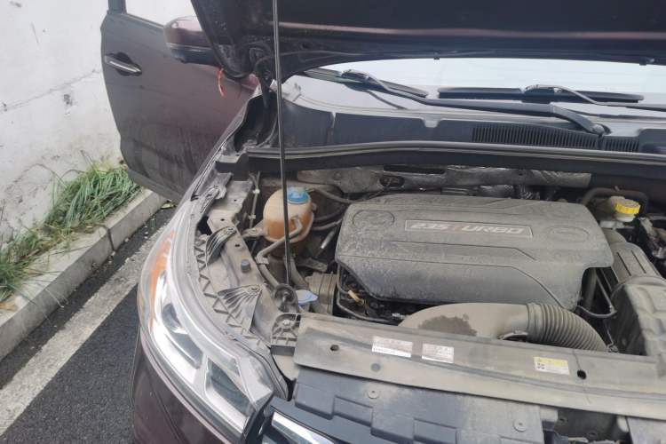 Used GAC Trumpchi GS4 2018 235T Automatic Two-Wheel Drive Luxury Smart Connectivity Version Engine Bay Right