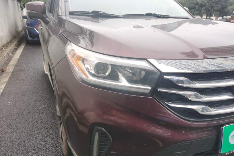 Used GAC Trumpchi GS4 2018 235T Automatic Two-Wheel Drive Luxury Smart Connectivity Version Right Front Headlight