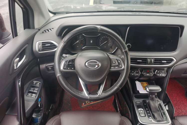 Used GAC Trumpchi GS4 2018 235T Automatic Two-Wheel Drive Luxury Smart Connectivity Version Steering Wheel