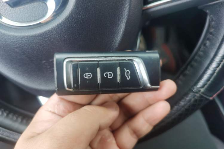 Used GAC Trumpchi GS4 2018 235T Automatic Two-Wheel Drive Luxury Smart Connectivity Version Vehicle Key