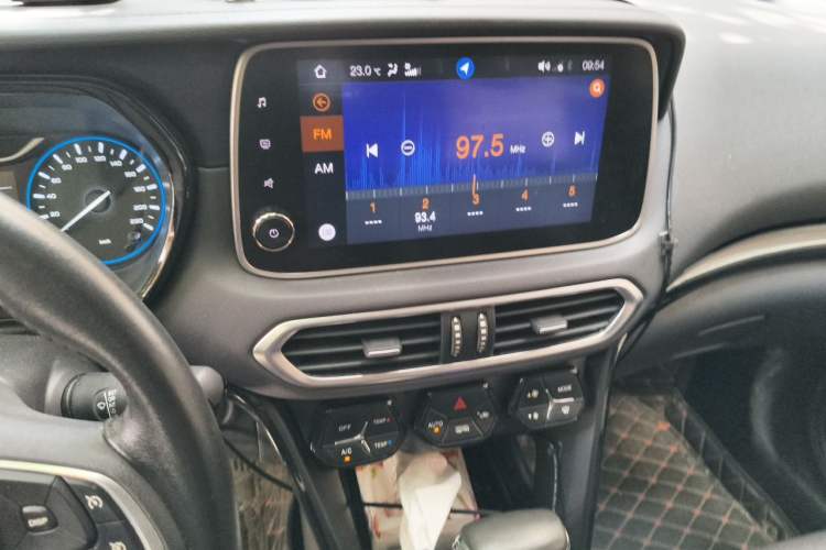 Used GAC Trumpchi GS4 2018 235T Automatic Two-Wheel Drive Luxury Smart Connectivity Millionth Anniversary Edition Audio And AC Panel