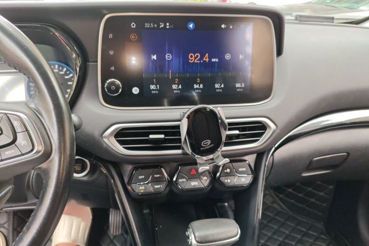 Used GAC Trumpchi GS4 2018 235T Automatic Two-Wheel Drive Luxury Smart Connectivity Version Audio And AC Panel