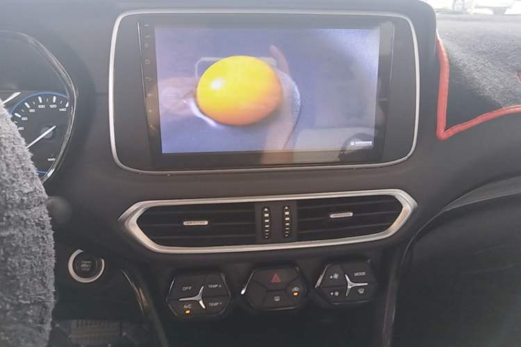 Used GAC Trumpchi GS4 2018 235T Automatic Two-Wheel Drive Elite Edition Audio And AC Panel