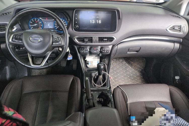 Used GAC Trumpchi GS4 2018 235T Manual Two-Wheel Drive Luxury Edition Center Console