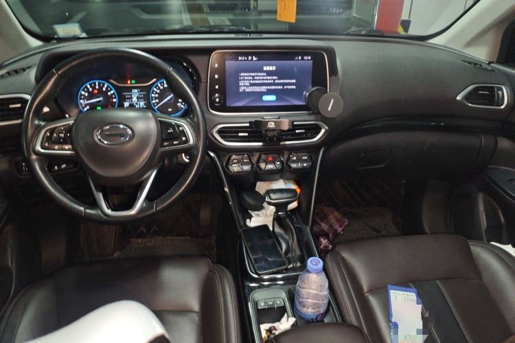 Used GAC Trumpchi GS4 2018 235T Automatic Two-Wheel Drive Luxury Smart Connectivity Version Center Console