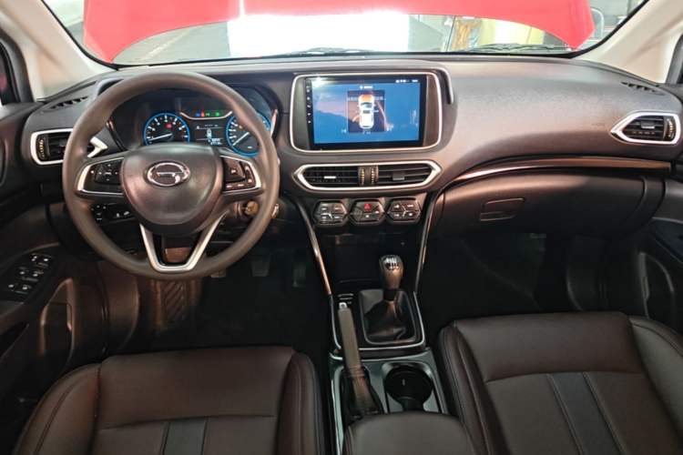 Used GAC Trumpchi GS4 2018 235T Manual Two-Wheel Drive Elite Edition Center Console