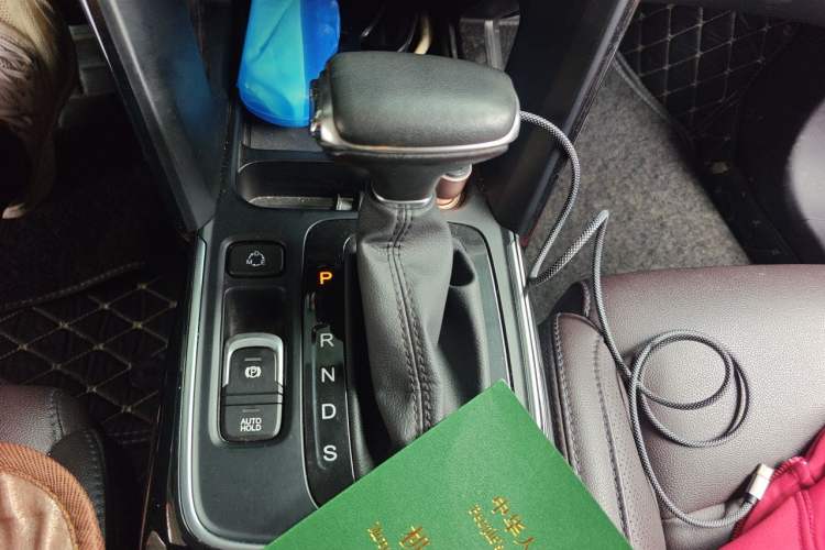 Used GAC Trumpchi GS4 2018 235T Automatic Two-Wheel Drive Luxury Smart Connectivity Version Gear Lever