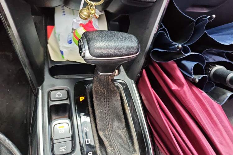 Used GAC Trumpchi GS4 2018 235T Automatic Two-Wheel Drive Luxury Smart Connectivity Version Gear Lever