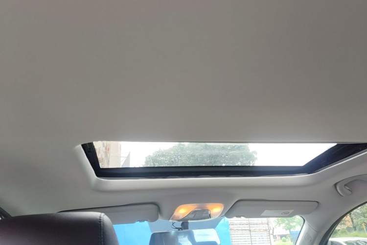 Used GAC Trumpchi GS4 2018 235T Automatic Two-Wheel Drive Luxury Smart Connectivity Version Headliner