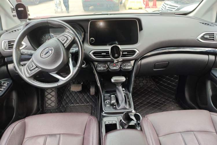 Used GAC Trumpchi GS4 2018 235T Automatic Two-Wheel Drive Luxury Smart Connectivity Version Interior 2