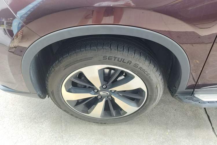 Used GAC Trumpchi GS4 2018 235T Automatic Two-Wheel Drive Luxury Smart Connectivity Version Left Front Wheel Hub