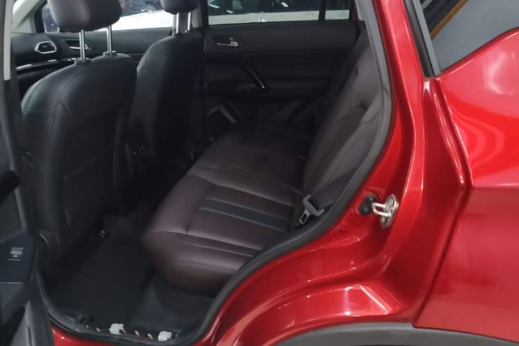 Used GAC Trumpchi GS4 2018 235T Automatic Two-Wheel Drive Elite Edition Left Rear Seat