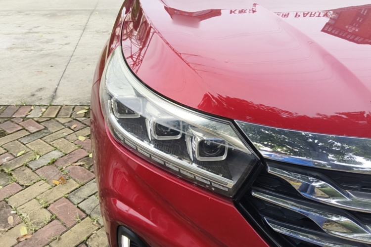 Used GAC Trumpchi GS4 2018 235T DCT Two-Wheel Drive Luxury Smart Connectivity Millionth Anniversary Edition Right Front Headlight