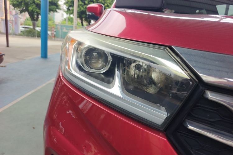 Used GAC Trumpchi GS4 2018 235T Automatic Two-Wheel Drive Luxury Smart Connectivity Version Right Front Headlight