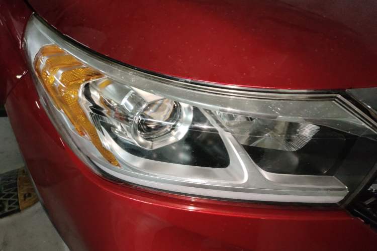 Used GAC Trumpchi GS4 2018 200T G-DCT Two-Wheel Drive Elite Edition Right Front Headlight