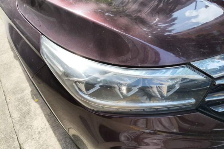 Used GAC Trumpchi GS4 2018 235T Automatic Two-Wheel Drive Luxury Smart Connectivity Millionth Anniversary Edition Right Front Headlight