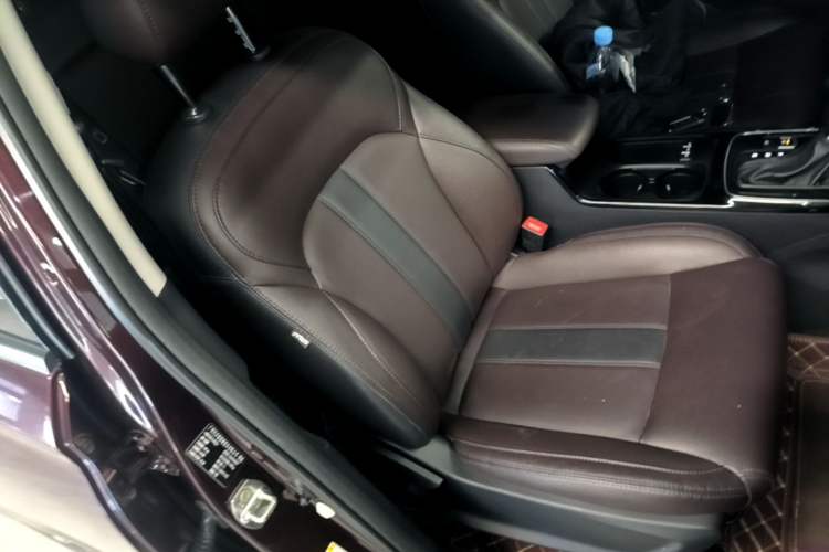 Used GAC Trumpchi GS4 2018 235T Automatic Two-Wheel Drive Luxury Smart Connectivity Version Right Front Seat