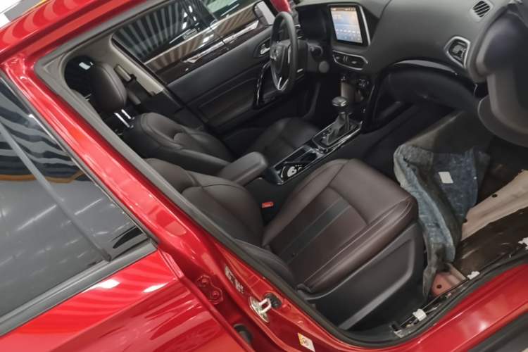 Used GAC Trumpchi GS4 2018 235T Automatic Two-Wheel Drive Elite Edition Right Front Seat
