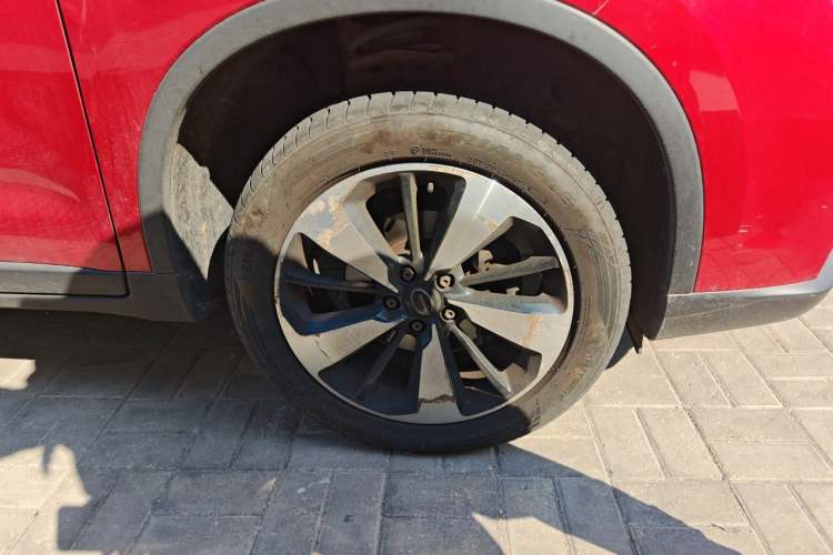 Used GAC Trumpchi GS4 2018 235T Automatic Two-Wheel Drive Luxury Smart Connectivity Version Right Front Wheel Hub