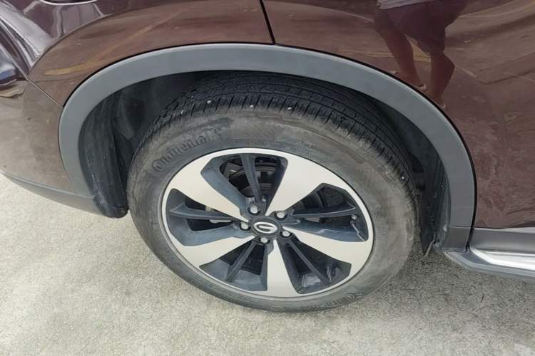 Used GAC Trumpchi GS4 2018 235T Automatic Two-Wheel Drive Luxury Smart Connectivity Version Right Rear Wheel Hub