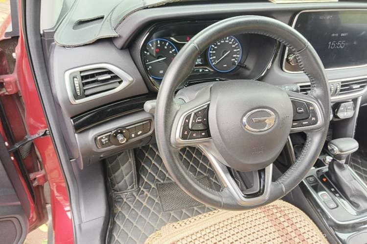 Used GAC Trumpchi GS4 2018 235T DCT Two-Wheel Drive Luxury Smart Connectivity Millionth Anniversary Edition Steering Wheel