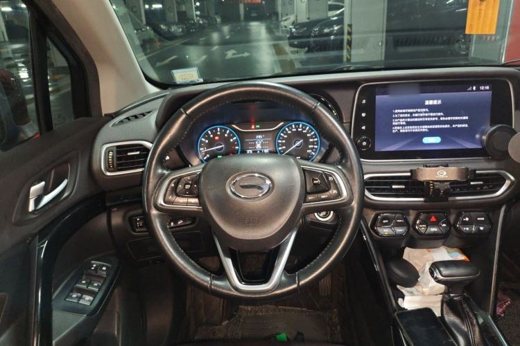 Used GAC Trumpchi GS4 2018 235T Automatic Two-Wheel Drive Luxury Smart Connectivity Version Steering Wheel