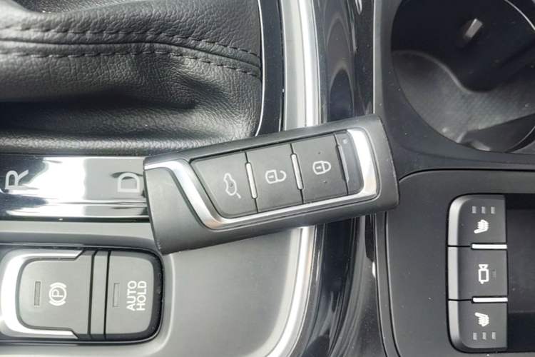 Used GAC Trumpchi GS4 2018 235T Automatic Two-Wheel Drive Luxury Smart Connectivity Version Vehicle Key