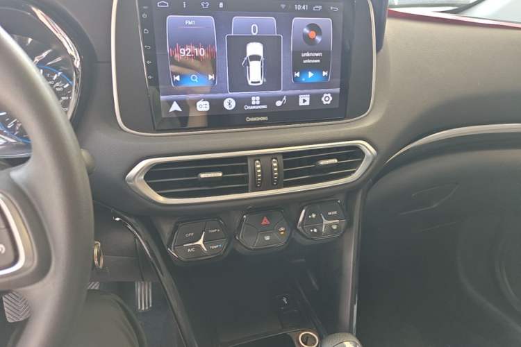 Used GAC Trumpchi GS4 2018 235T Manual Two-Wheel Drive Elite Edition Audio And AC Panel