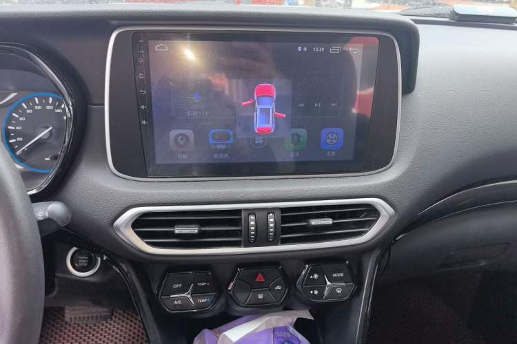 Used GAC Trumpchi GS4 2018 235T Automatic Two-Wheel Drive Elite Edition Audio And AC Panel